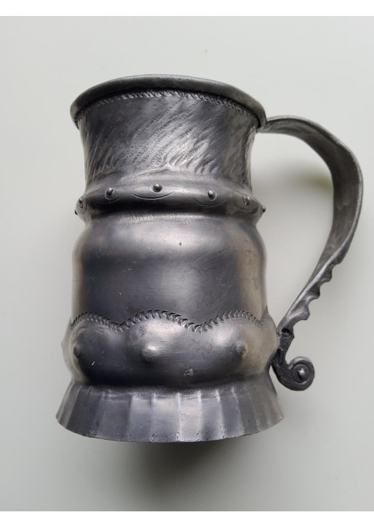 Halbă ornamentală